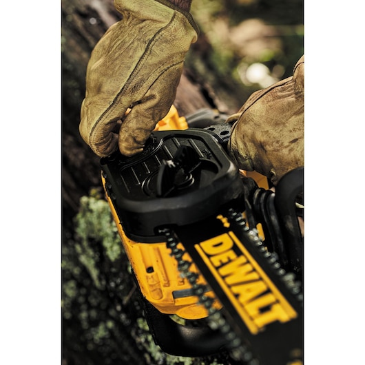 DEWALT 20V MAX* XR® Compact 12 in Cordless Chainsaw (Tool Only)