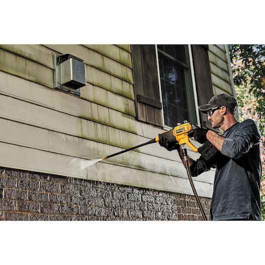 DEWALT 20V MAX* 550 psi Cordless Power Cleaner (Tool Only)