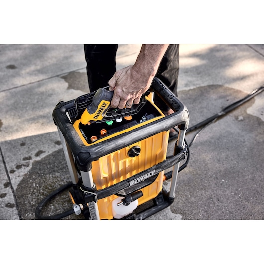 DEWALT 3000 MAX PSI* 1.1 GPM** 15 Amp Brushless Jobsite Electric Cold Water Pressure Washer