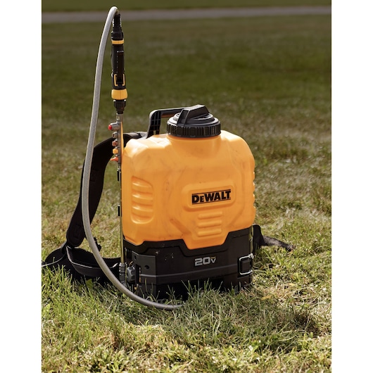 DEWALT 4 gal. Cordless Backpack Sprayer (Bare Tool)