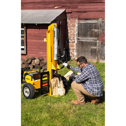 DEWALT 60V MAX* 20 Ton Log Splitter