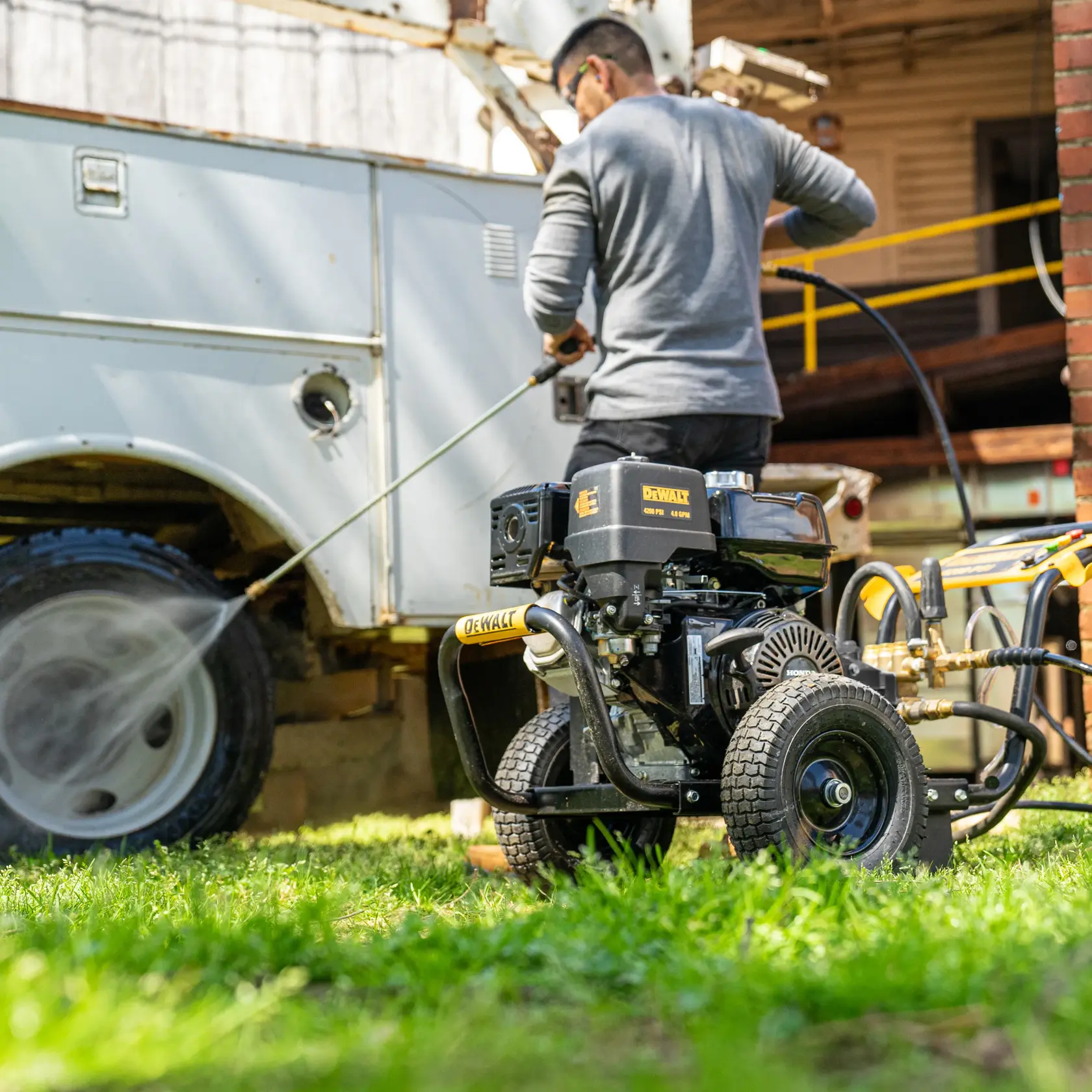 DEWALT® 4200 PSI 4.0 GPM Gas Pressure Washer with Honda® Engine and AAA Triplex Plunger Pump (Tool Only)
