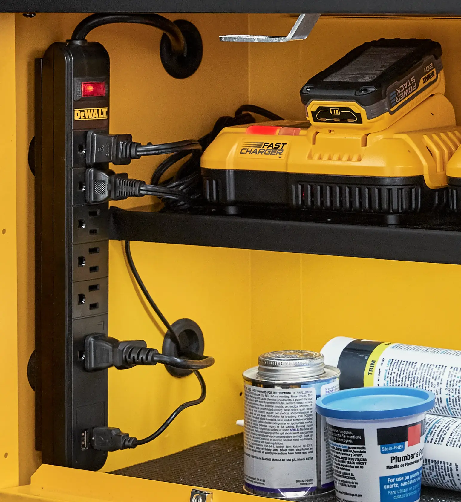 DEWALT® Power Strip