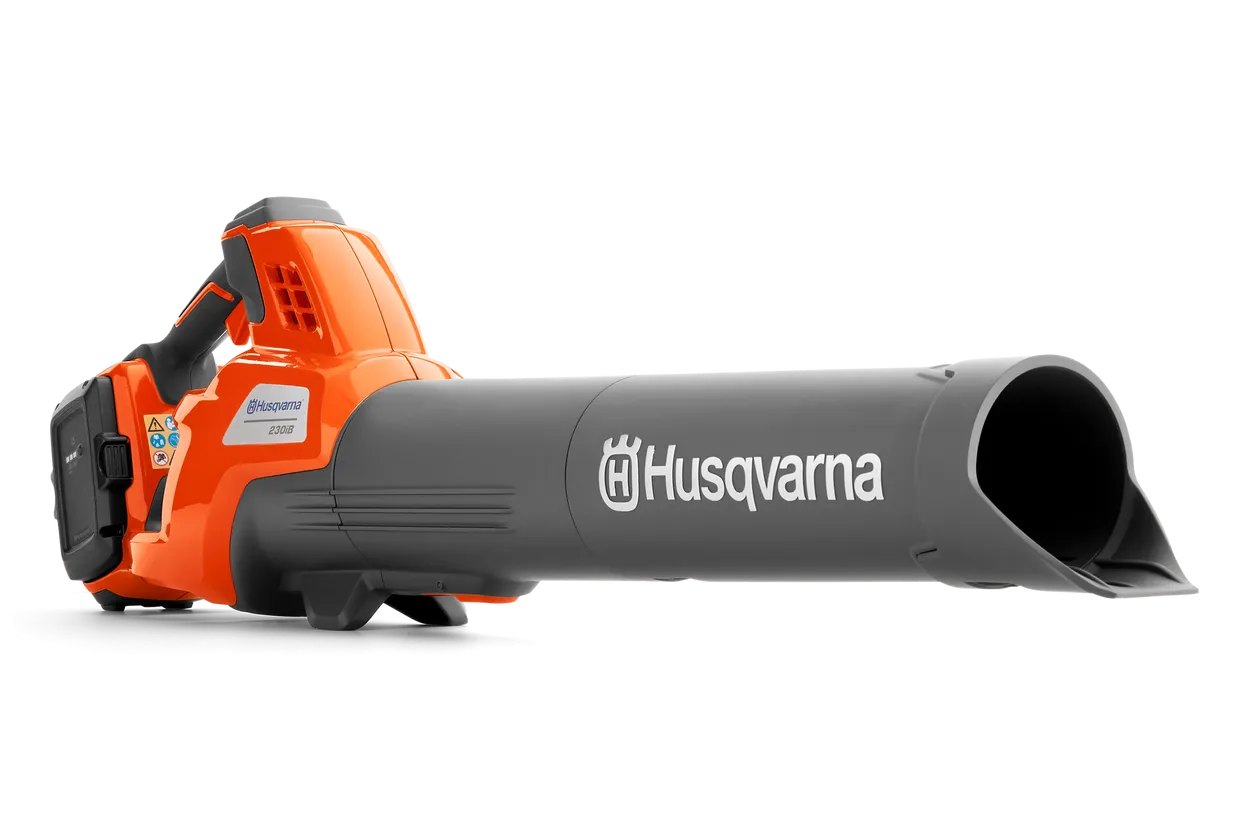Husqvarna 230iB (battery and charger included)