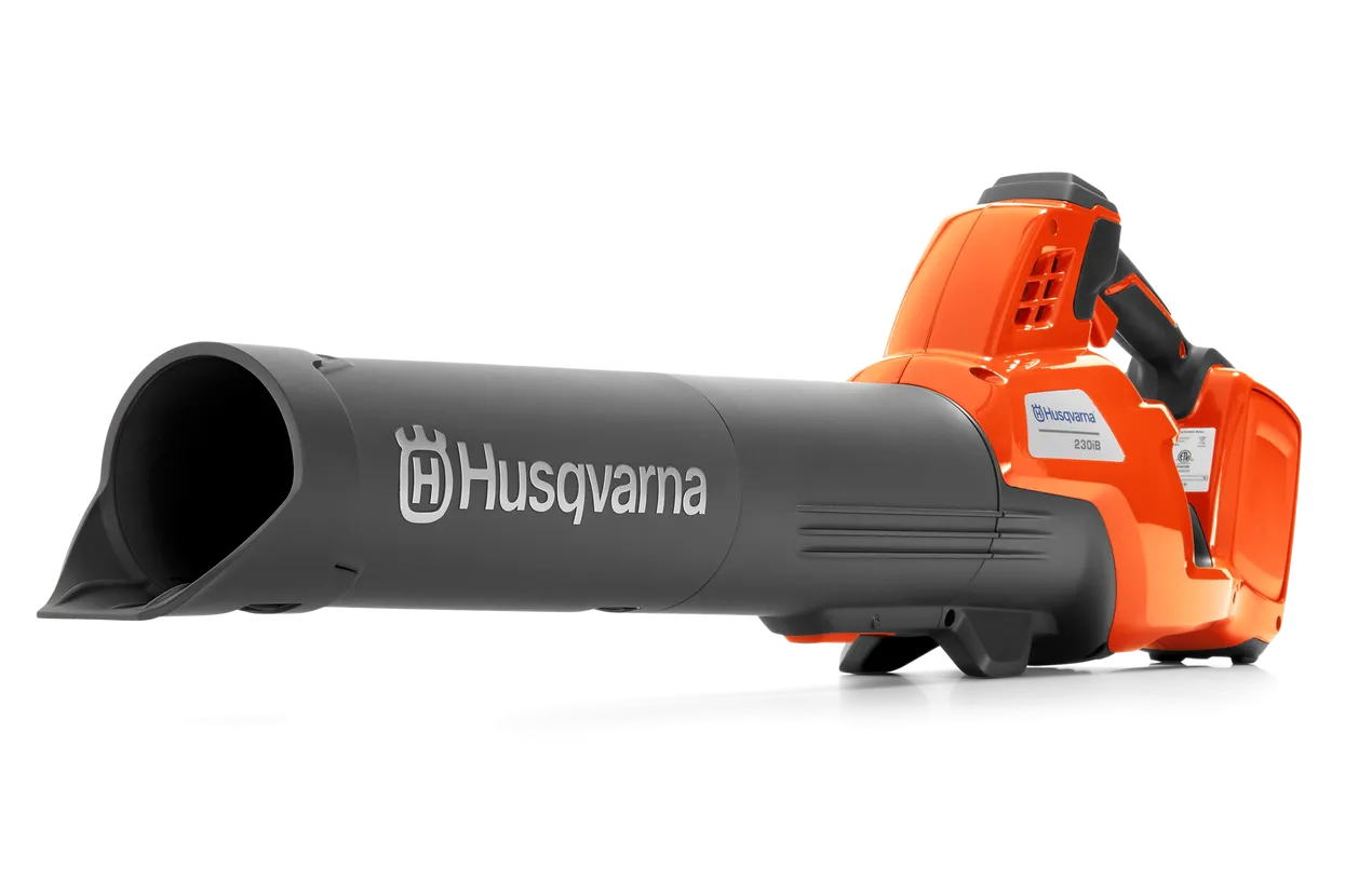 Husqvarna 230iB (battery and charger included)