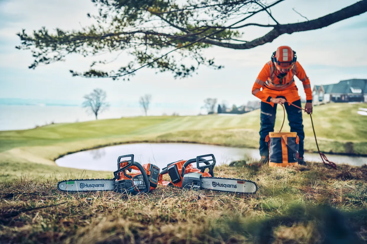 Husqvarna T542i XP® (battery and charger included)